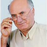 الفتوى (95): ما الفرق بين (إقام الصلاة) و (إقامة الصلاة)؟