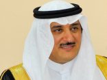 رئيس المجمع يقدم مقترحات لوزير الإعلام الجديد